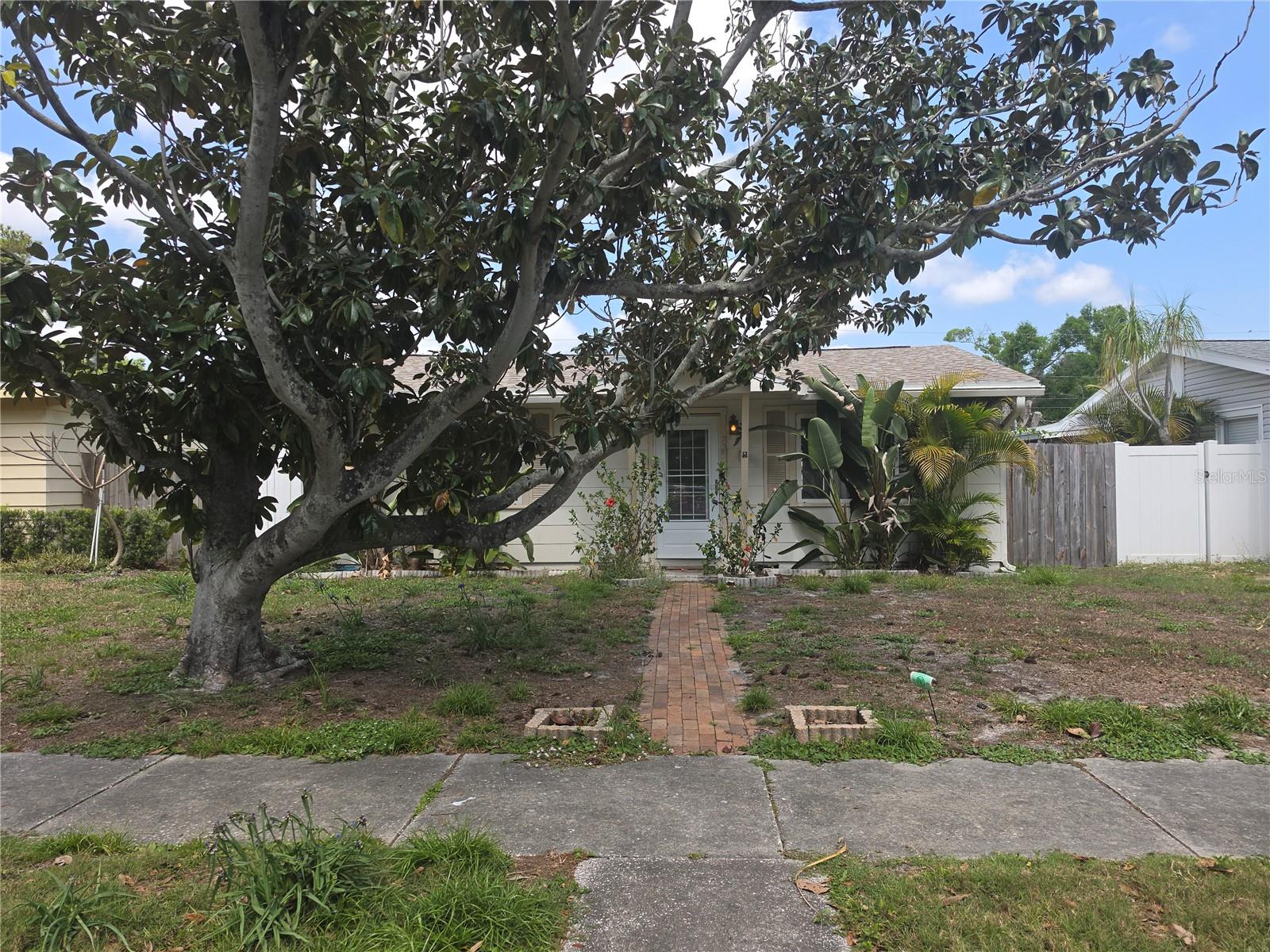 725 43RD AVE N, ST PETERSBURG, FL, 33703