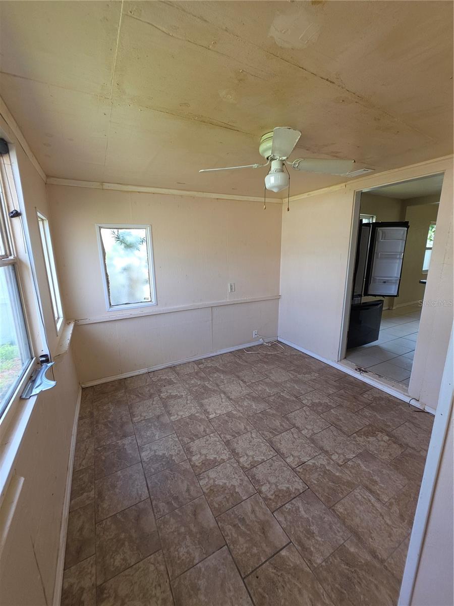 725 43RD AVE N, ST PETERSBURG, FL, 33703