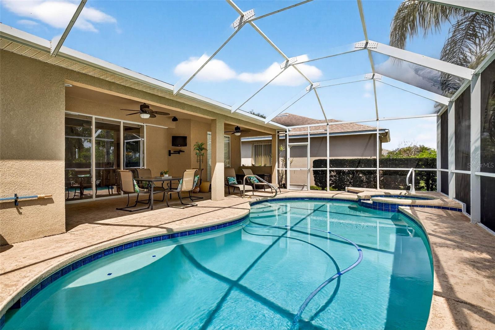 3819 SALIDA DELSOL DR, SUN CITY CENTER, FL, 33573