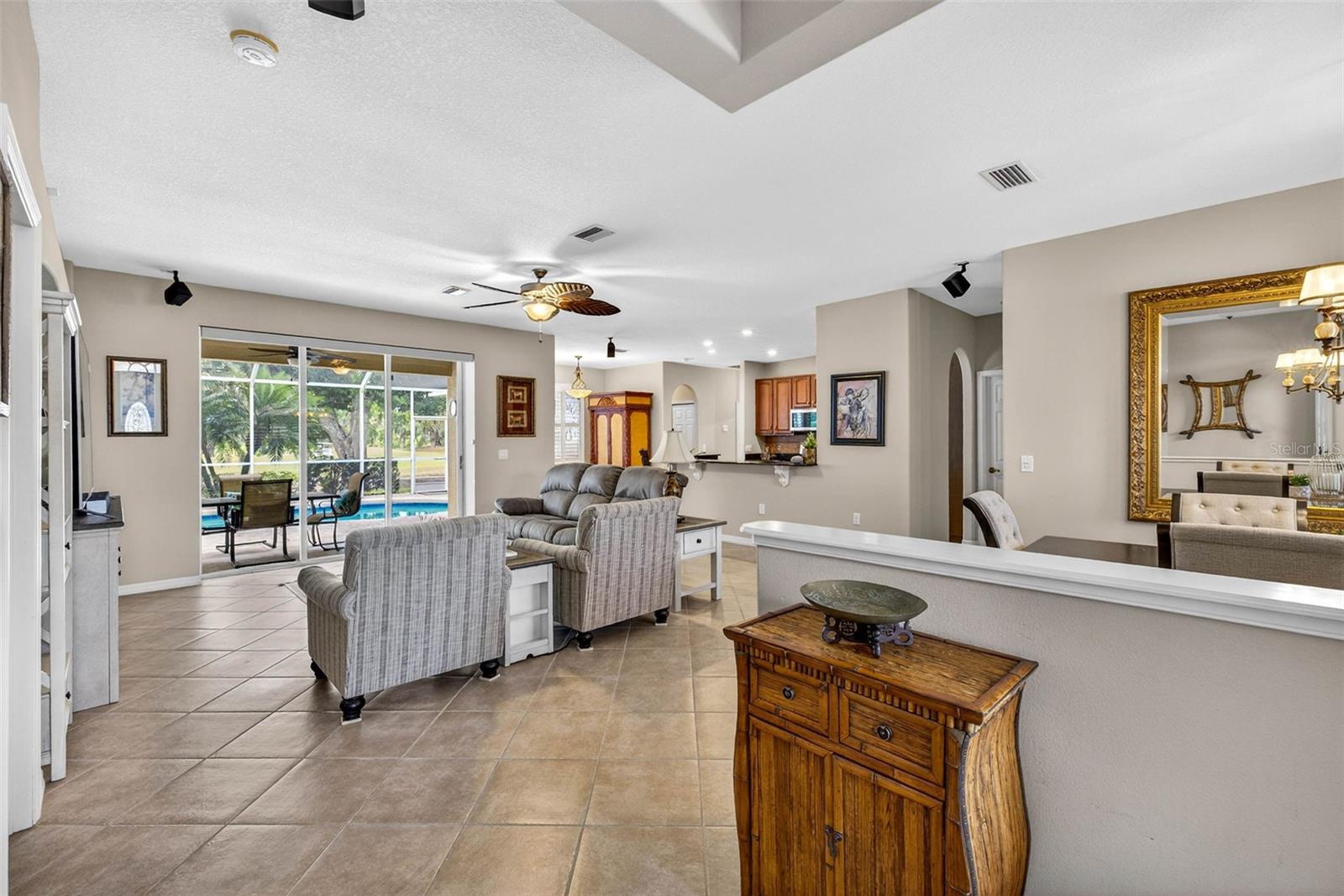 3819 SALIDA DELSOL DR, SUN CITY CENTER, FL, 33573