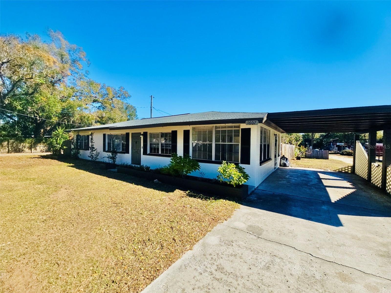 1607 BELL SHOALS RD, BRANDON, FL, 33511