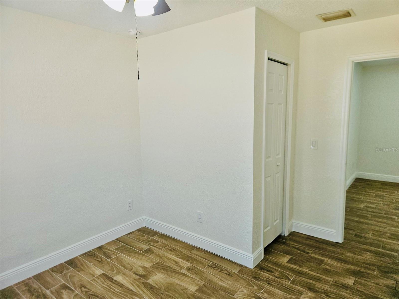 1607 BELL SHOALS RD, BRANDON, FL, 33511