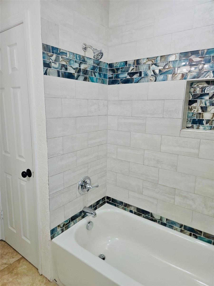 1607 BELL SHOALS RD, BRANDON, FL, 33511