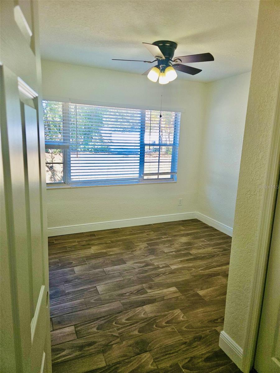 1607 BELL SHOALS RD, BRANDON, FL, 33511