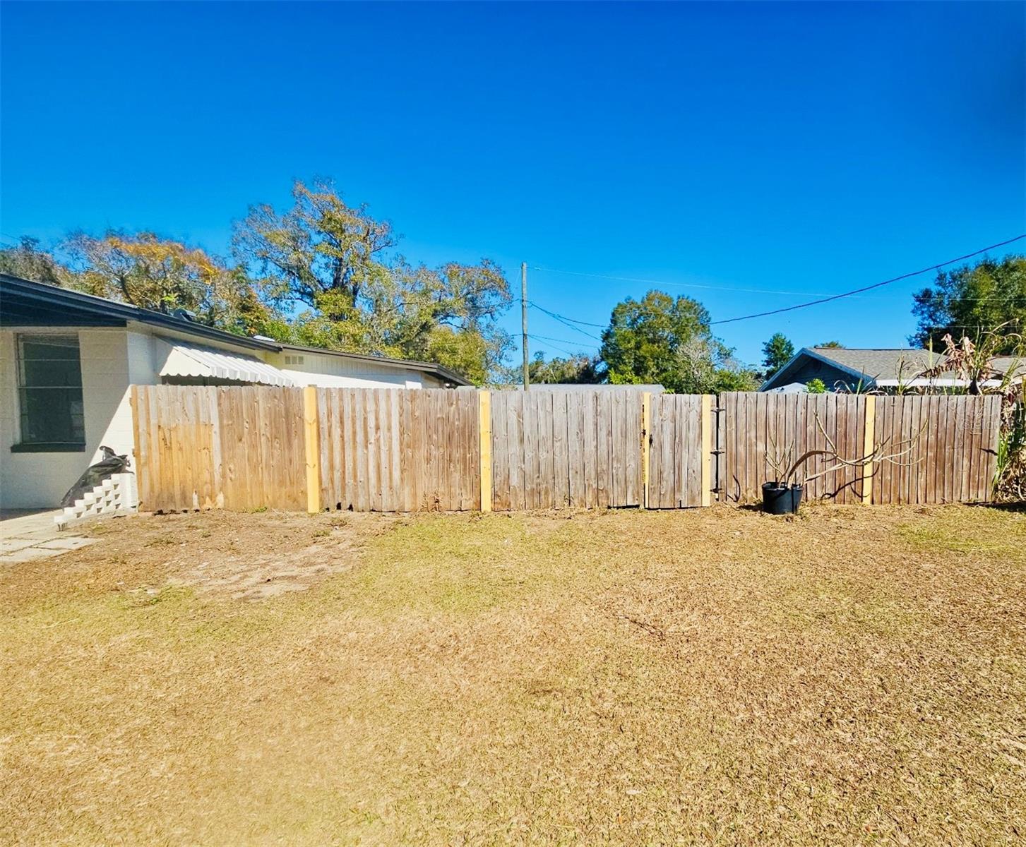 1607 BELL SHOALS RD, BRANDON, FL, 33511