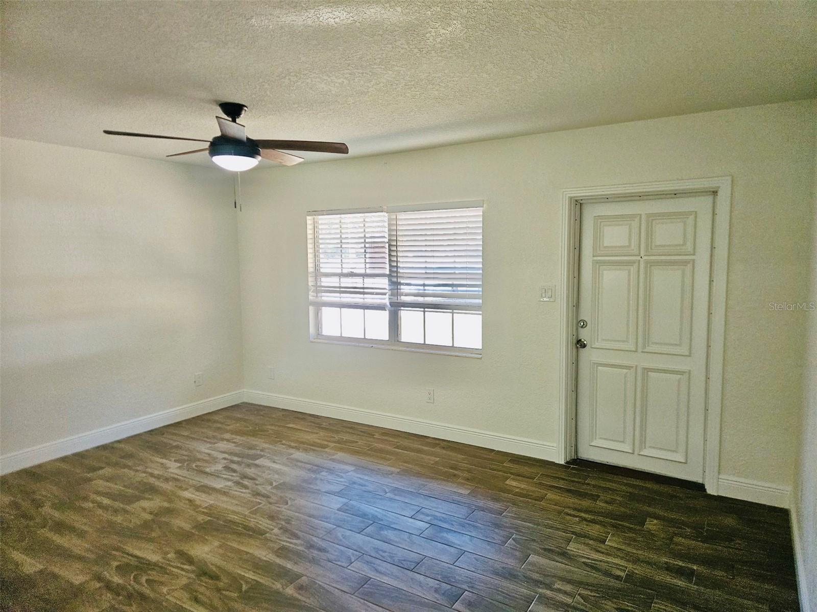 1607 BELL SHOALS RD, BRANDON, FL, 33511