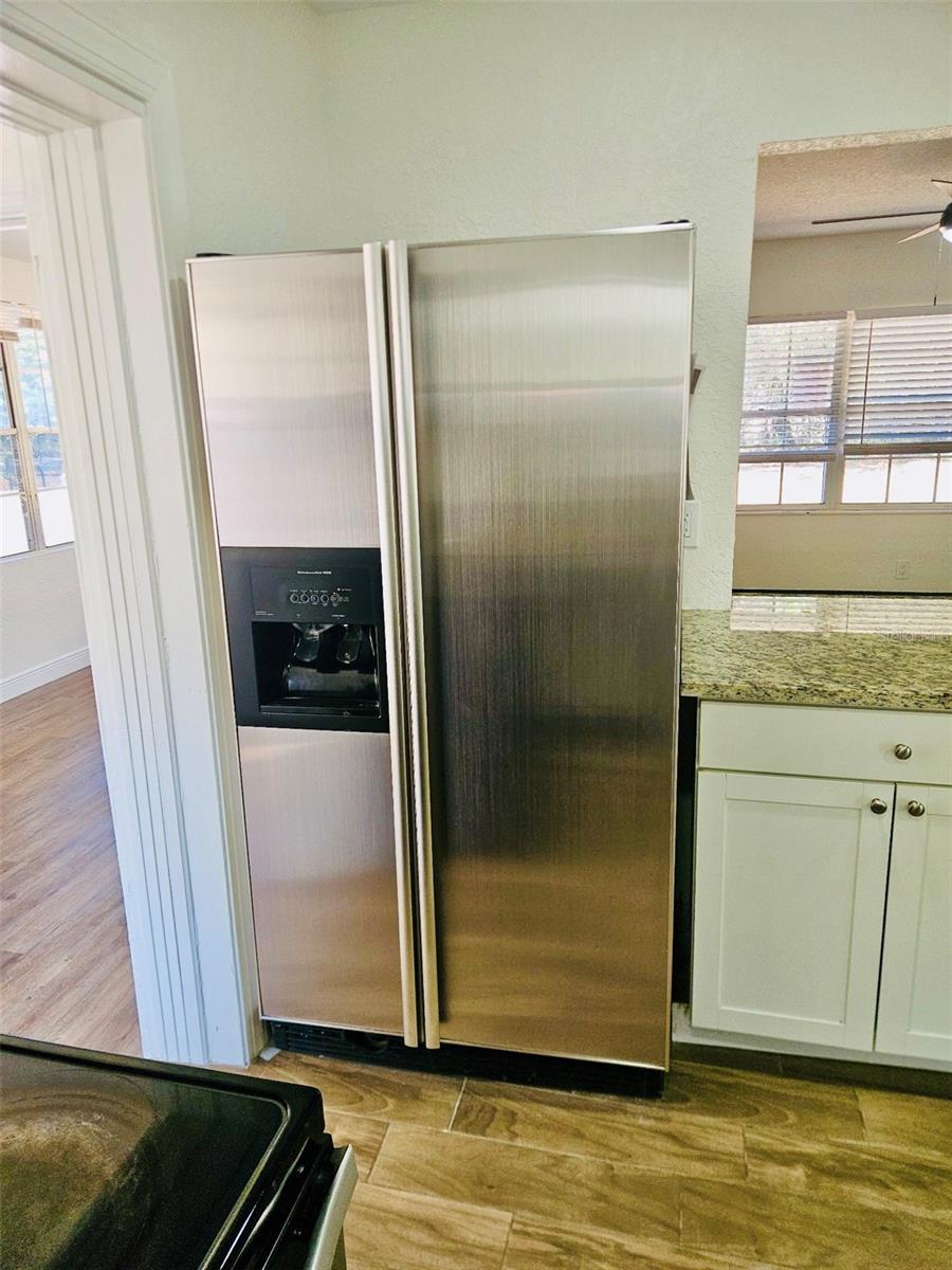 1607 BELL SHOALS RD, BRANDON, FL, 33511