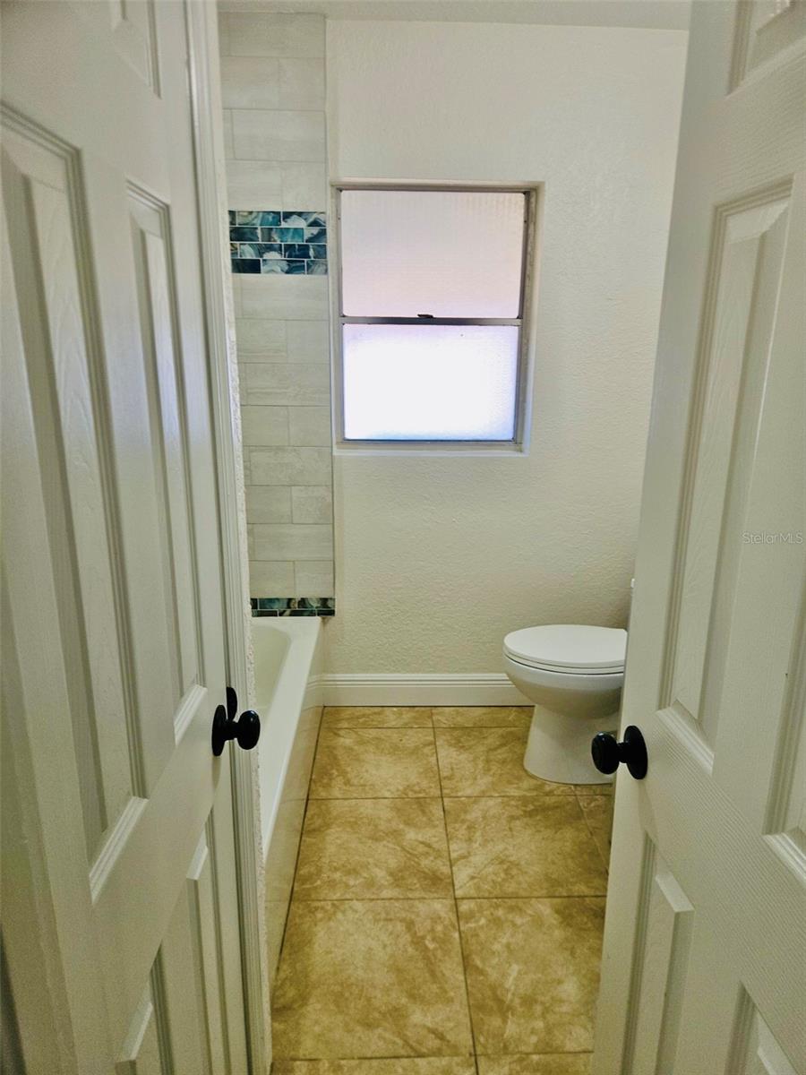 1607 BELL SHOALS RD, BRANDON, FL, 33511
