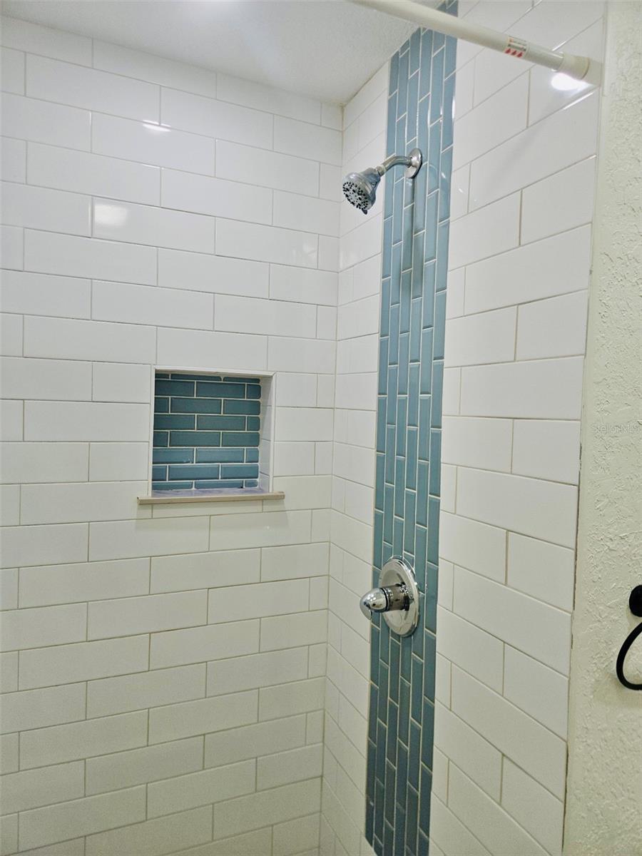 1607 BELL SHOALS RD, BRANDON, FL, 33511