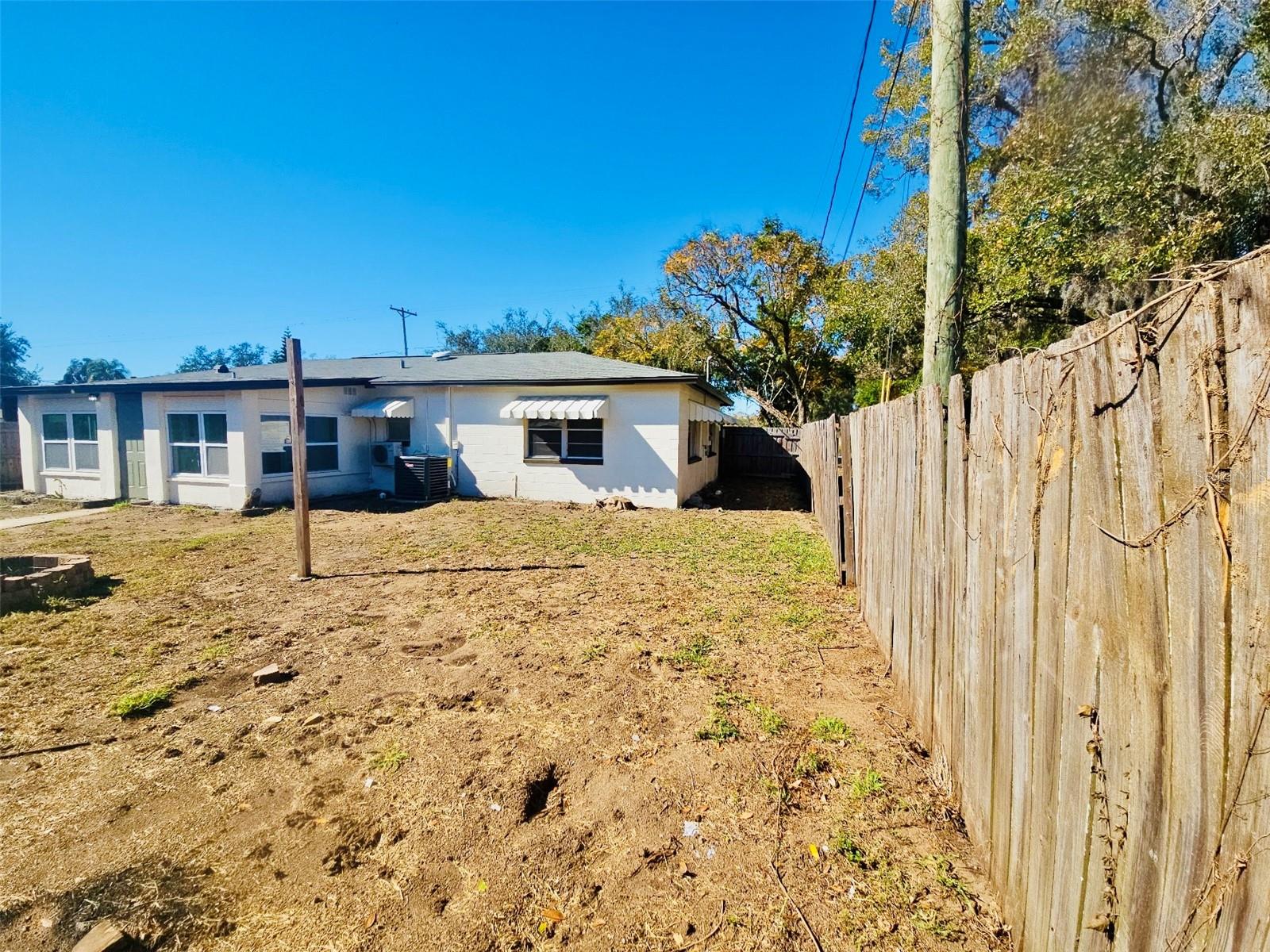 1607 BELL SHOALS RD, BRANDON, FL, 33511