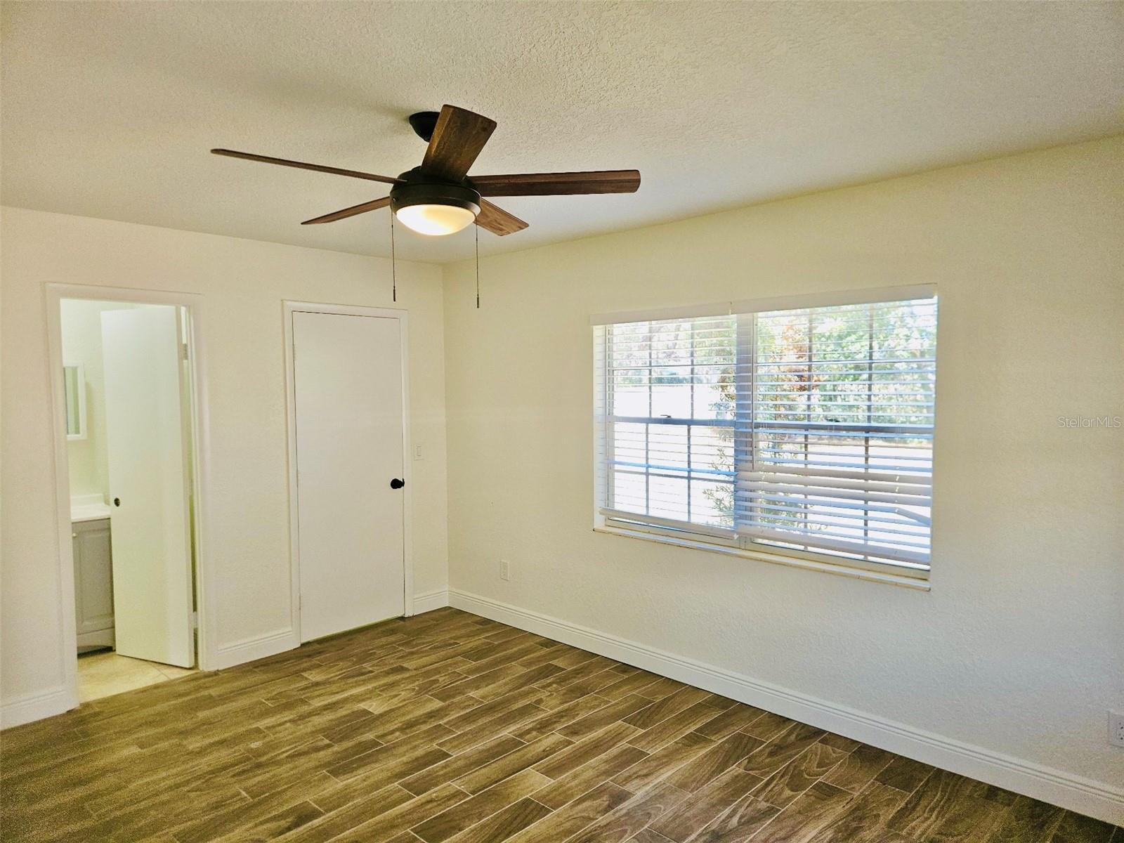 1607 BELL SHOALS RD, BRANDON, FL, 33511