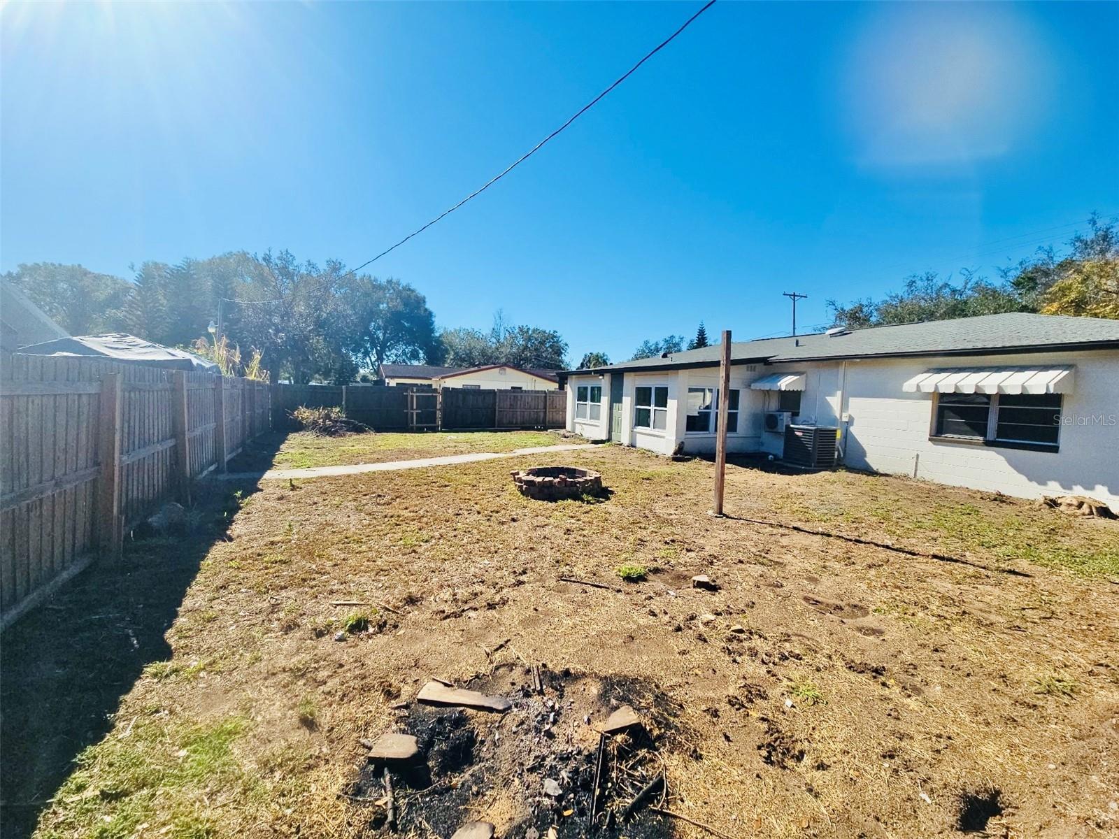 1607 BELL SHOALS RD, BRANDON, FL, 33511