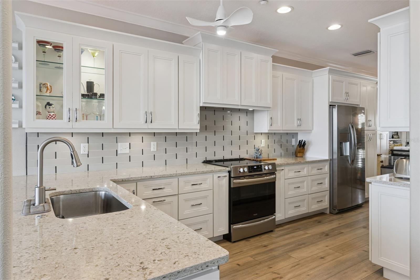 137 BRENT CIR, OLDSMAR, FL, 34677