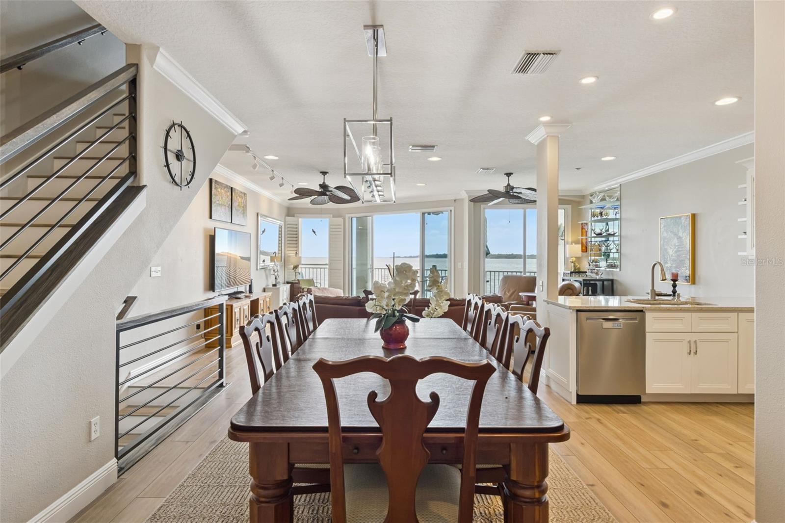 137 BRENT CIR, OLDSMAR, FL, 34677