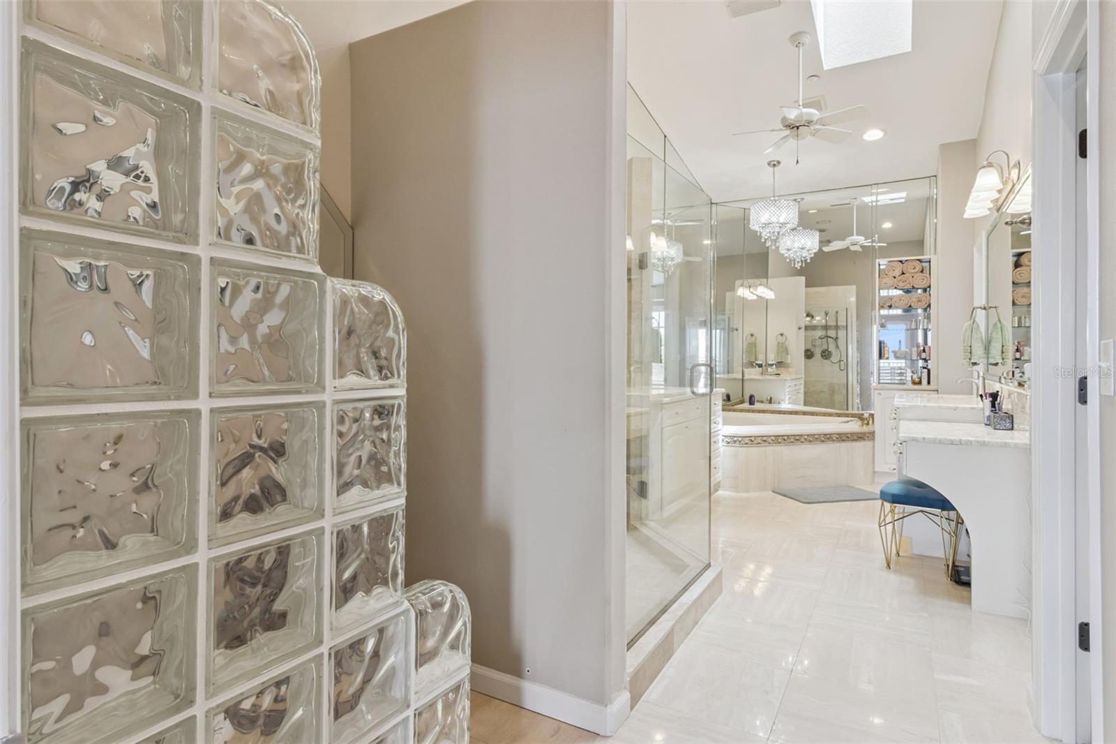 137 BRENT CIR, OLDSMAR, FL, 34677