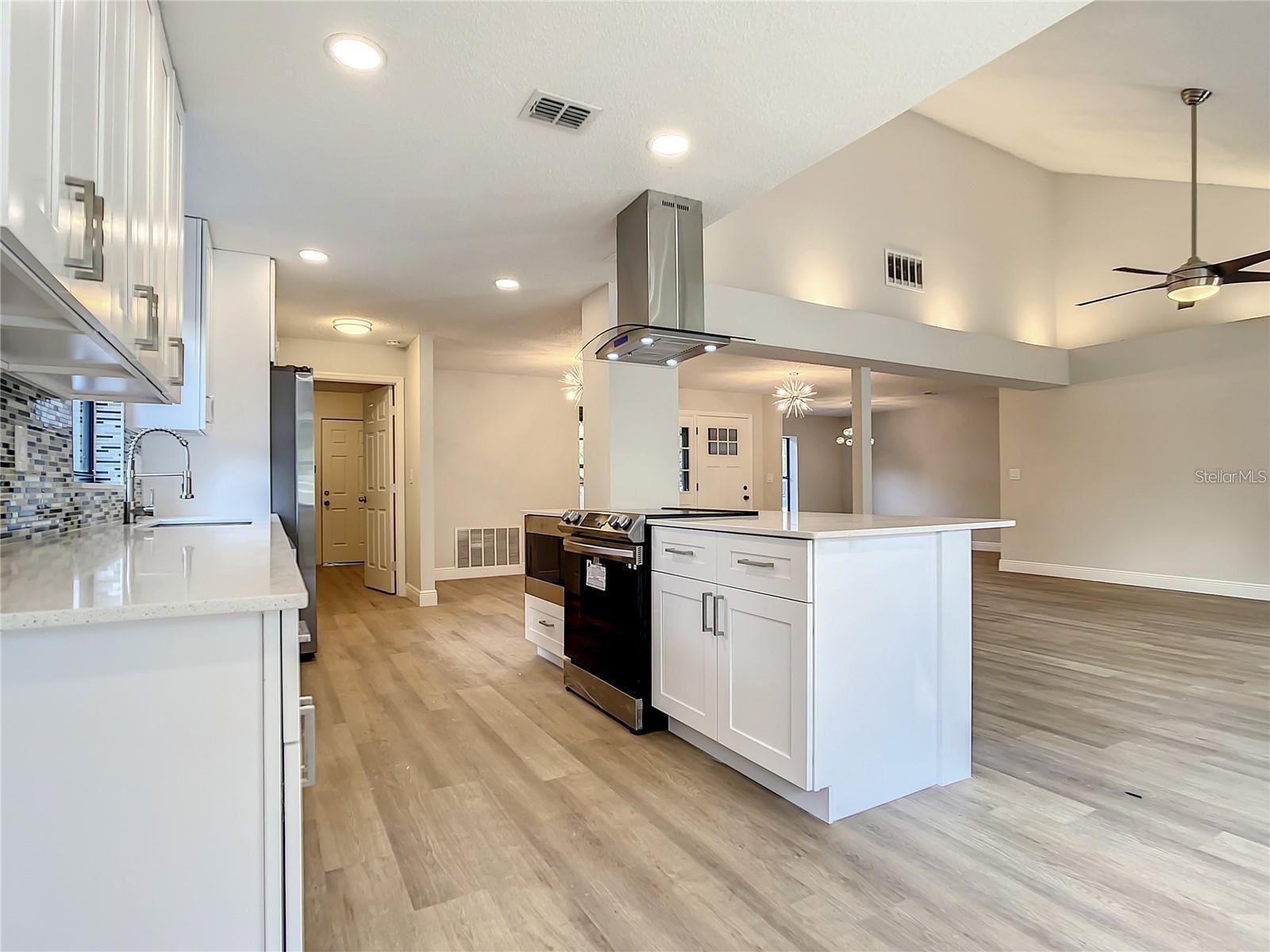 1528 CUTHILL WAY, CASSELBERRY, FL, 32707