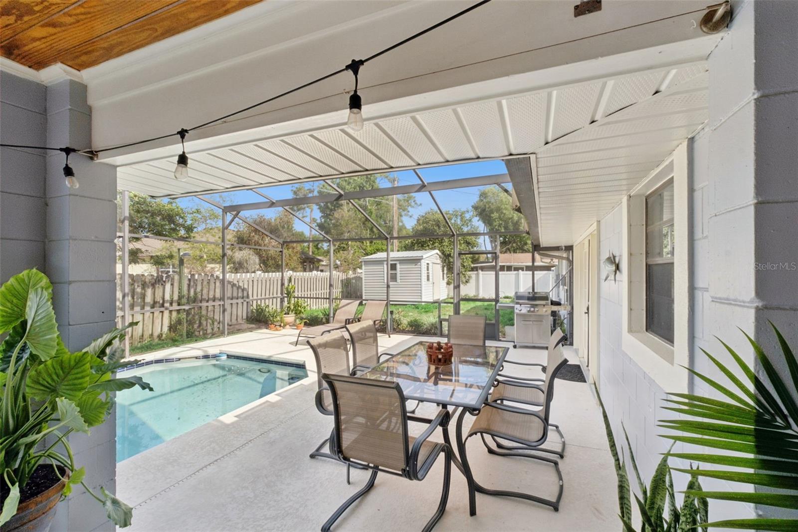 2002 FAIRWAY DR, EUSTIS, FL, 32726