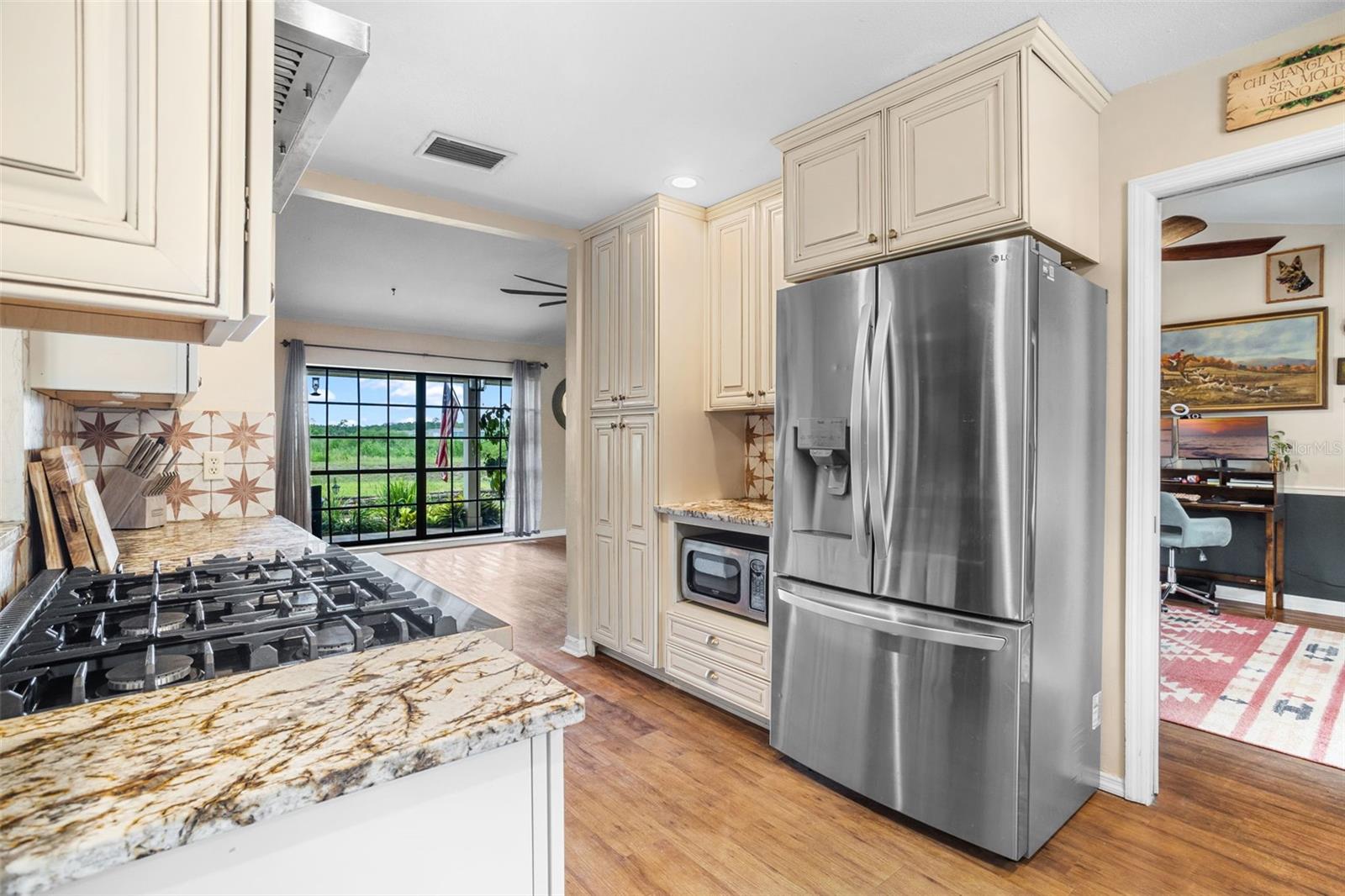 2002 FAIRWAY DR, EUSTIS, FL, 32726