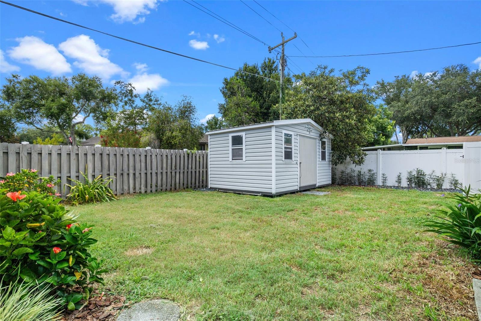 2002 FAIRWAY DR, EUSTIS, FL, 32726