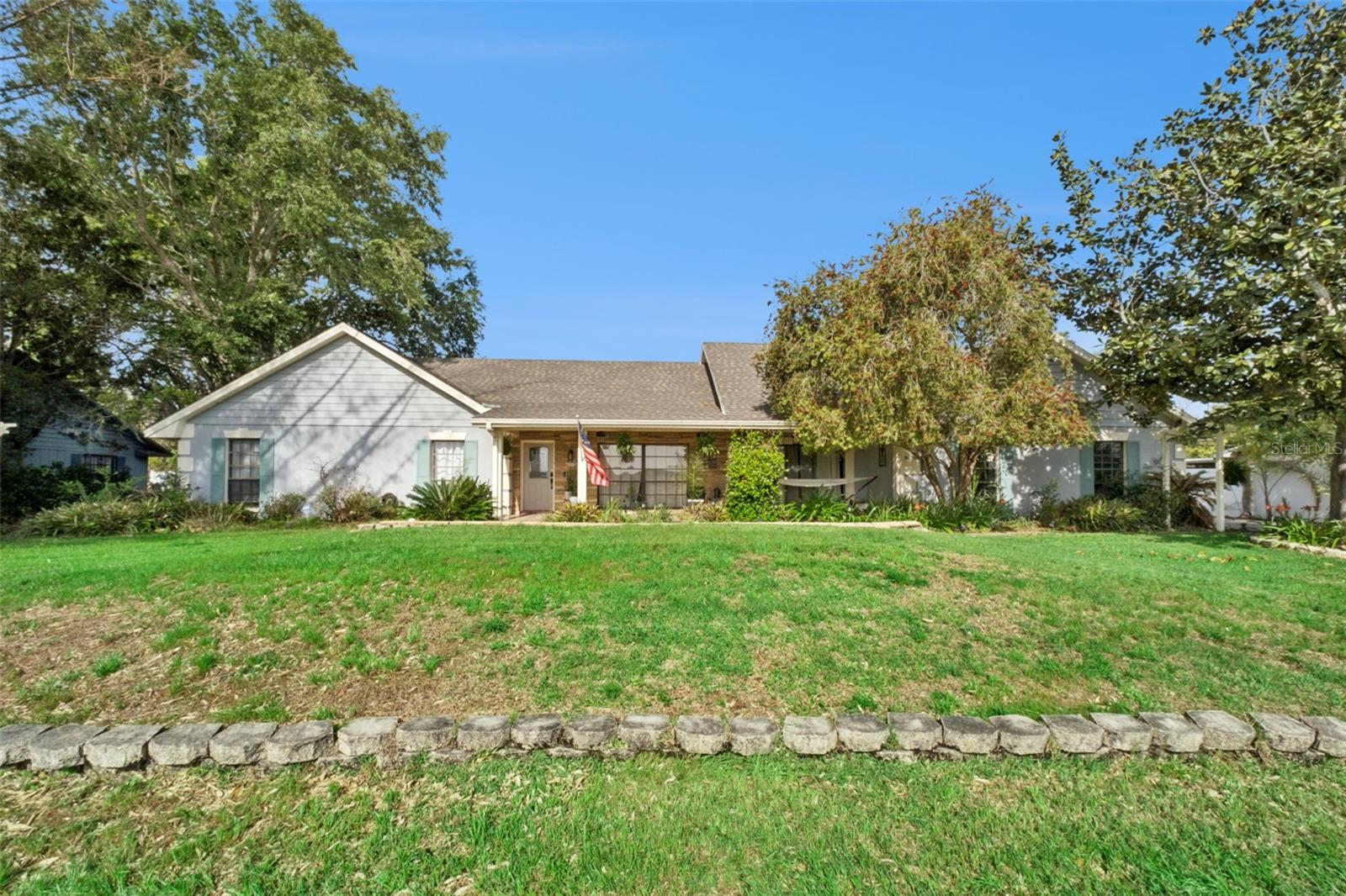 2002 FAIRWAY DR, EUSTIS, FL, 32726