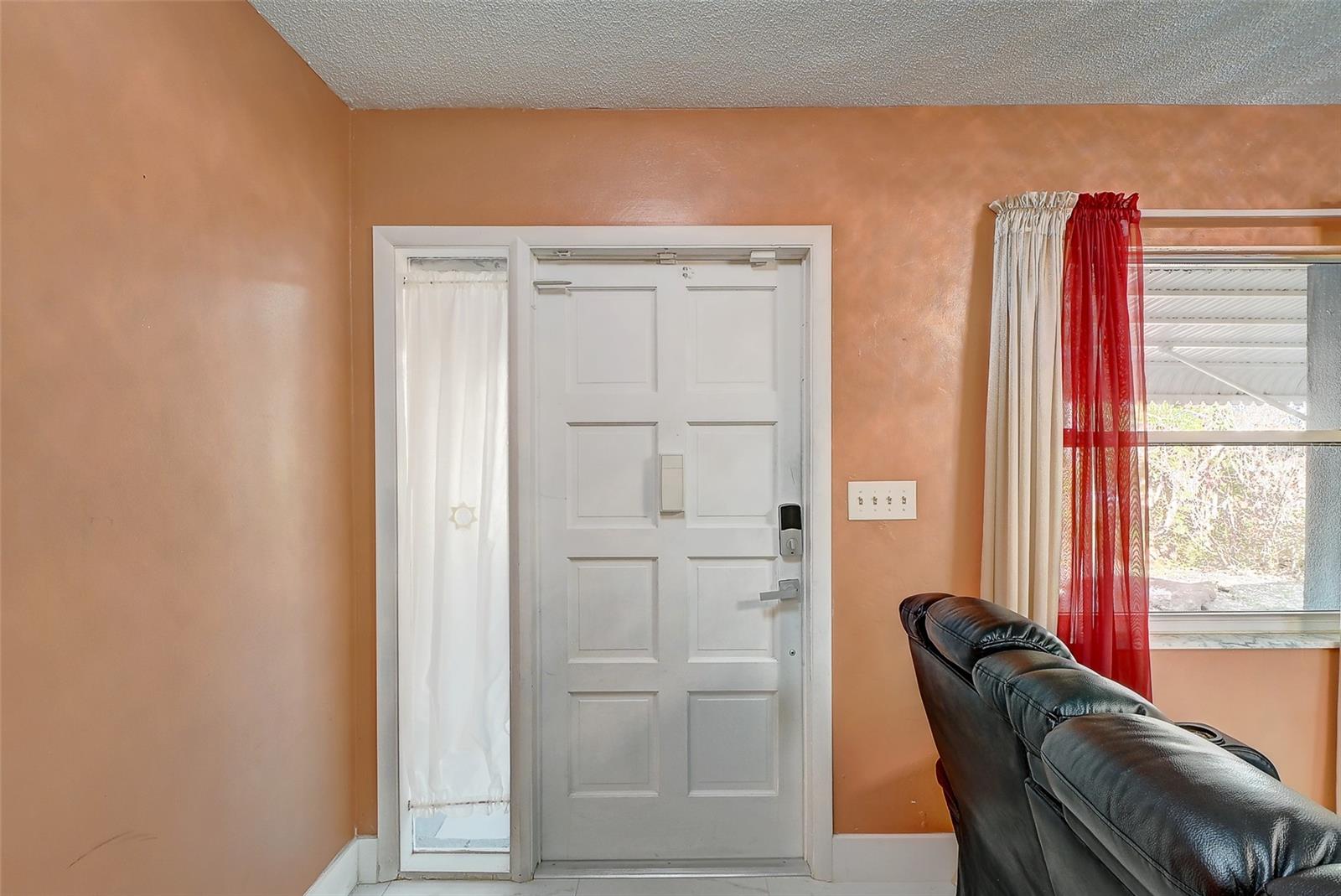 1678 COUNTRY CLUB PKWY, LEHIGH ACRES, FL, 33936