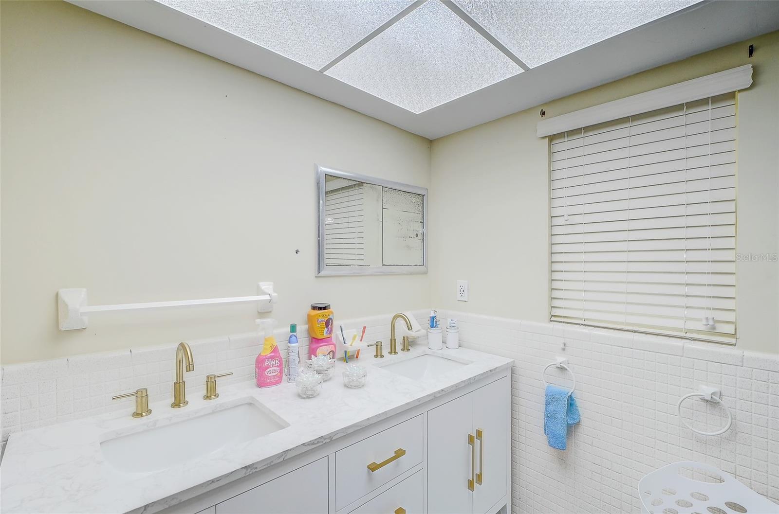 1678 COUNTRY CLUB PKWY, LEHIGH ACRES, FL, 33936