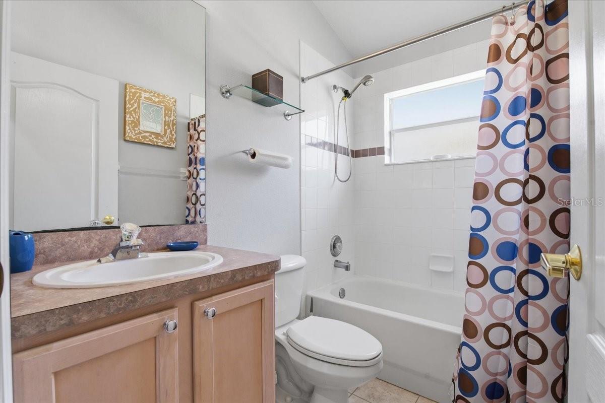 Hall Bath between Bedroom 2 & Bedroom 3