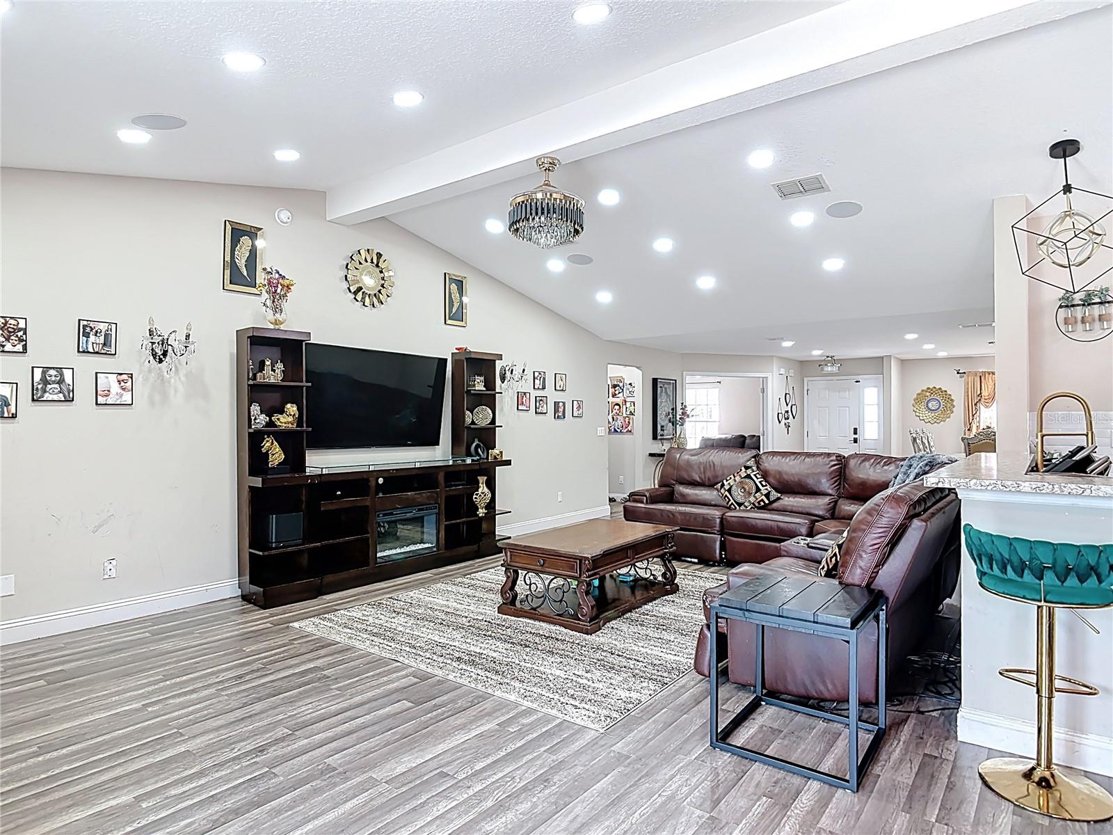 10 RIVIERA ESTATES DR, PALM COAST, FL, 32164