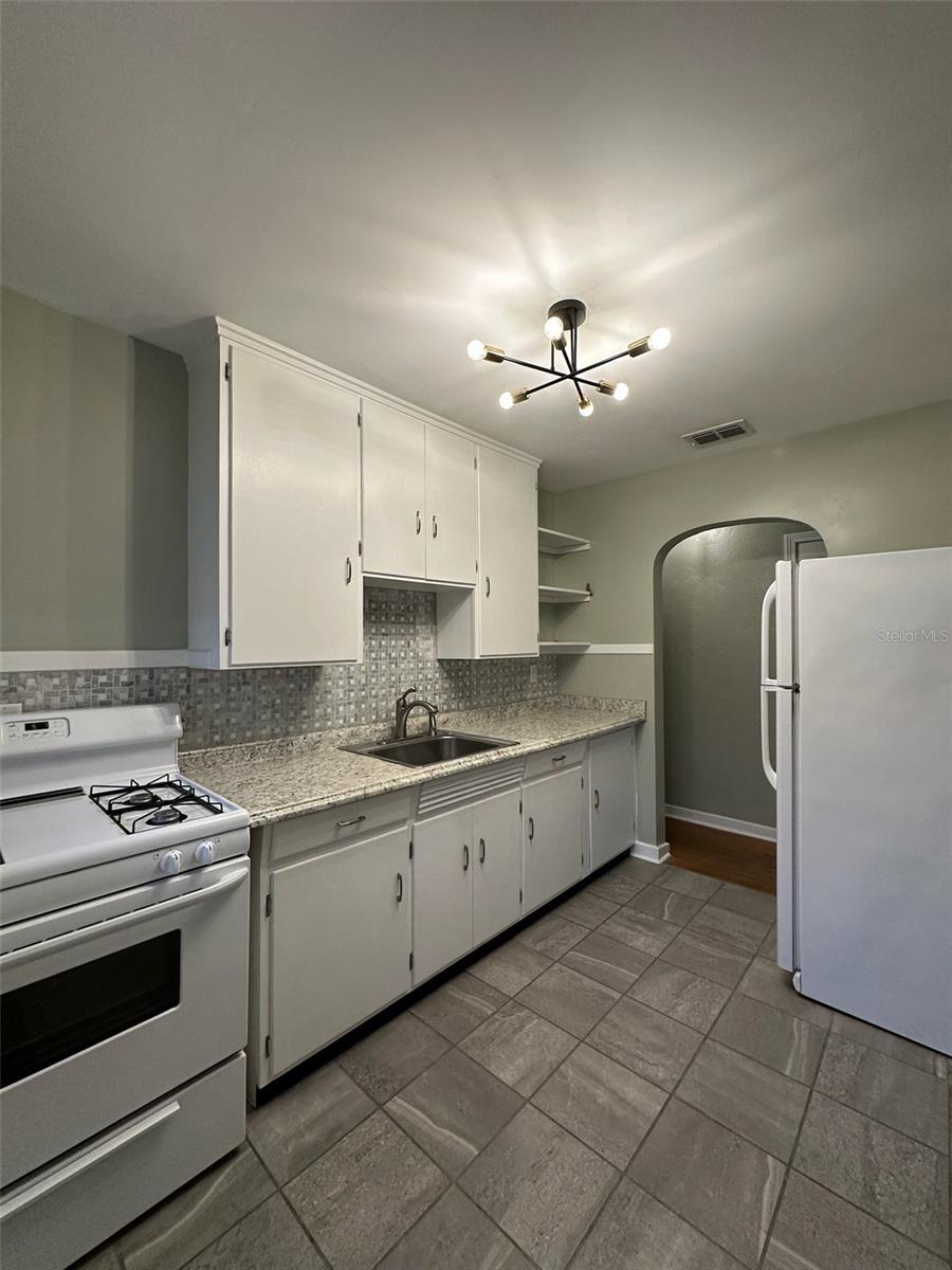 780 27TH AVE N, ST PETERSBURG, FL, 33704