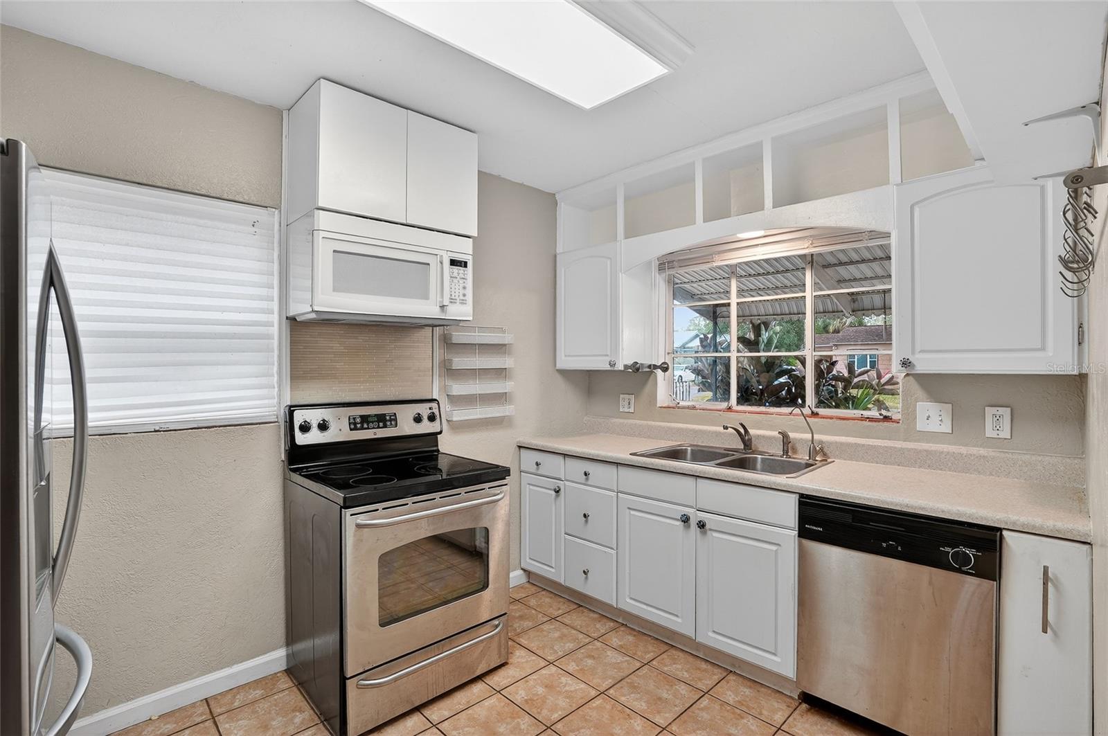 755 ALAMANDA WAY S, ST PETERSBURG, FL, 33705