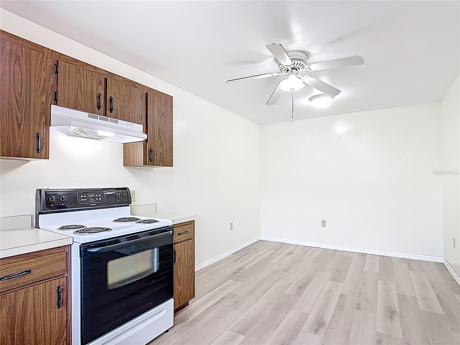 467 HUNTER CIR, KISSIMMEE, FL, 34758