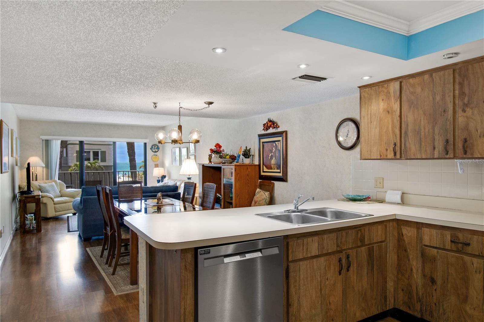 14001 GULF BLVD #207, MADEIRA BEACH, FL, 33708