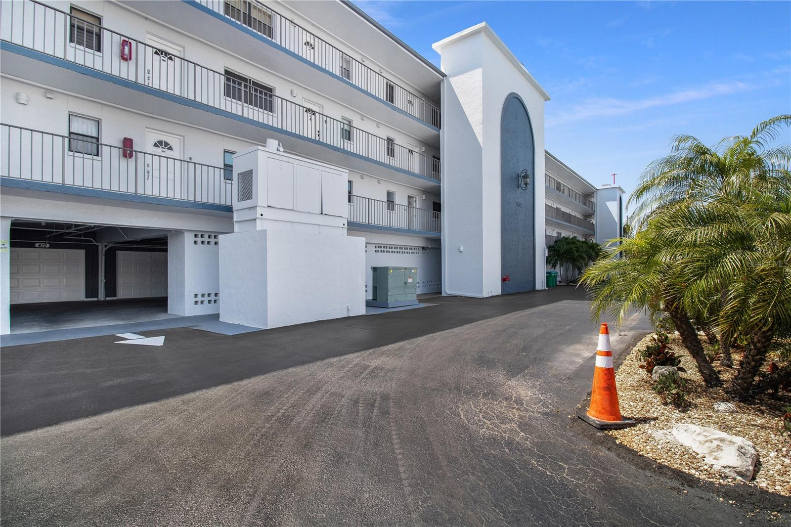 14001 GULF BLVD #207, MADEIRA BEACH, FL, 33708