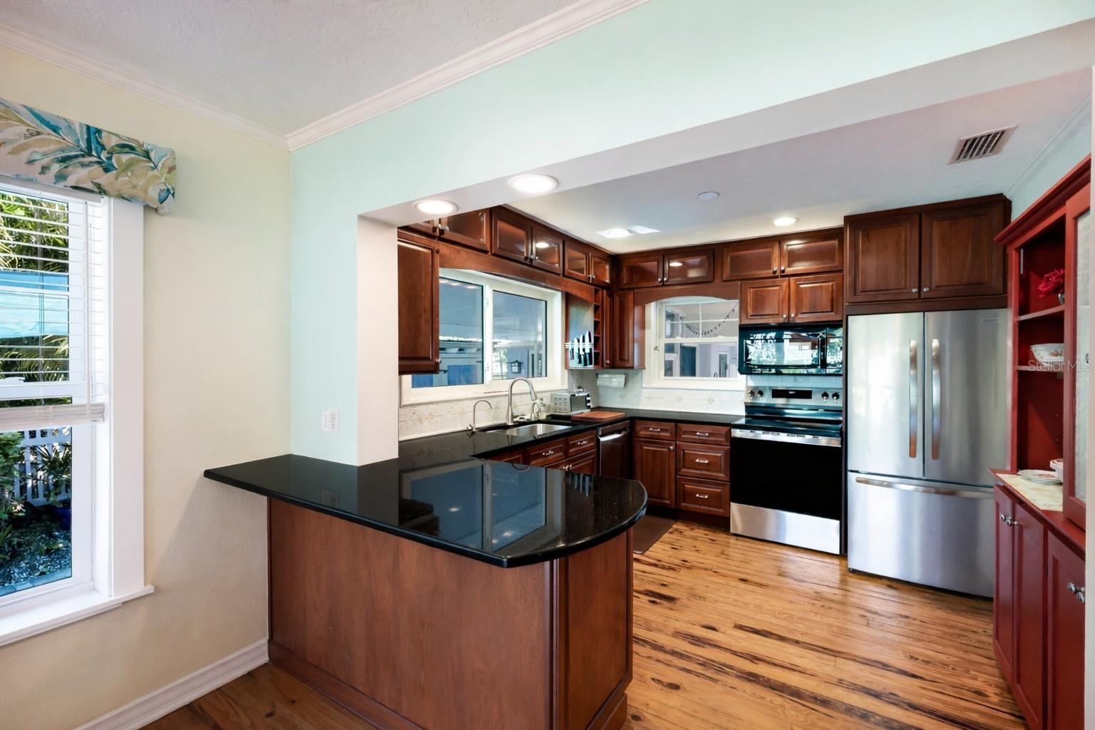 104 24TH ST NW, BRADENTON, FL, 34205