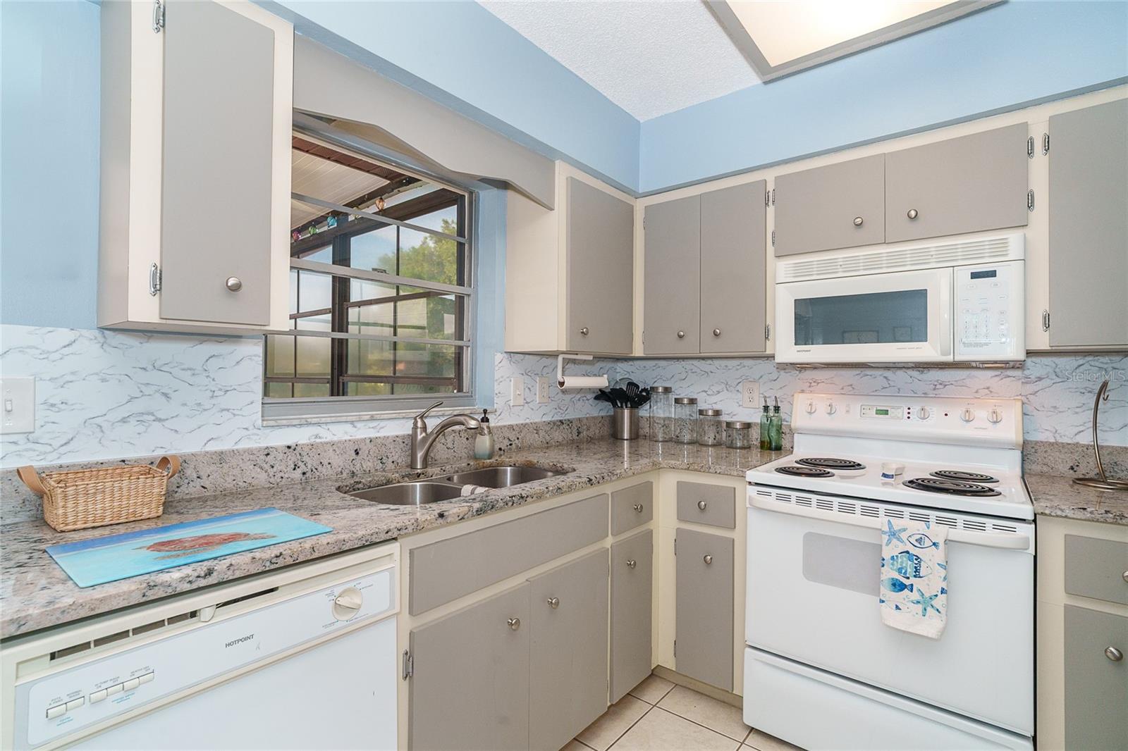 203 HIGH POINT DR #203B, ENGLEWOOD, FL, 34223