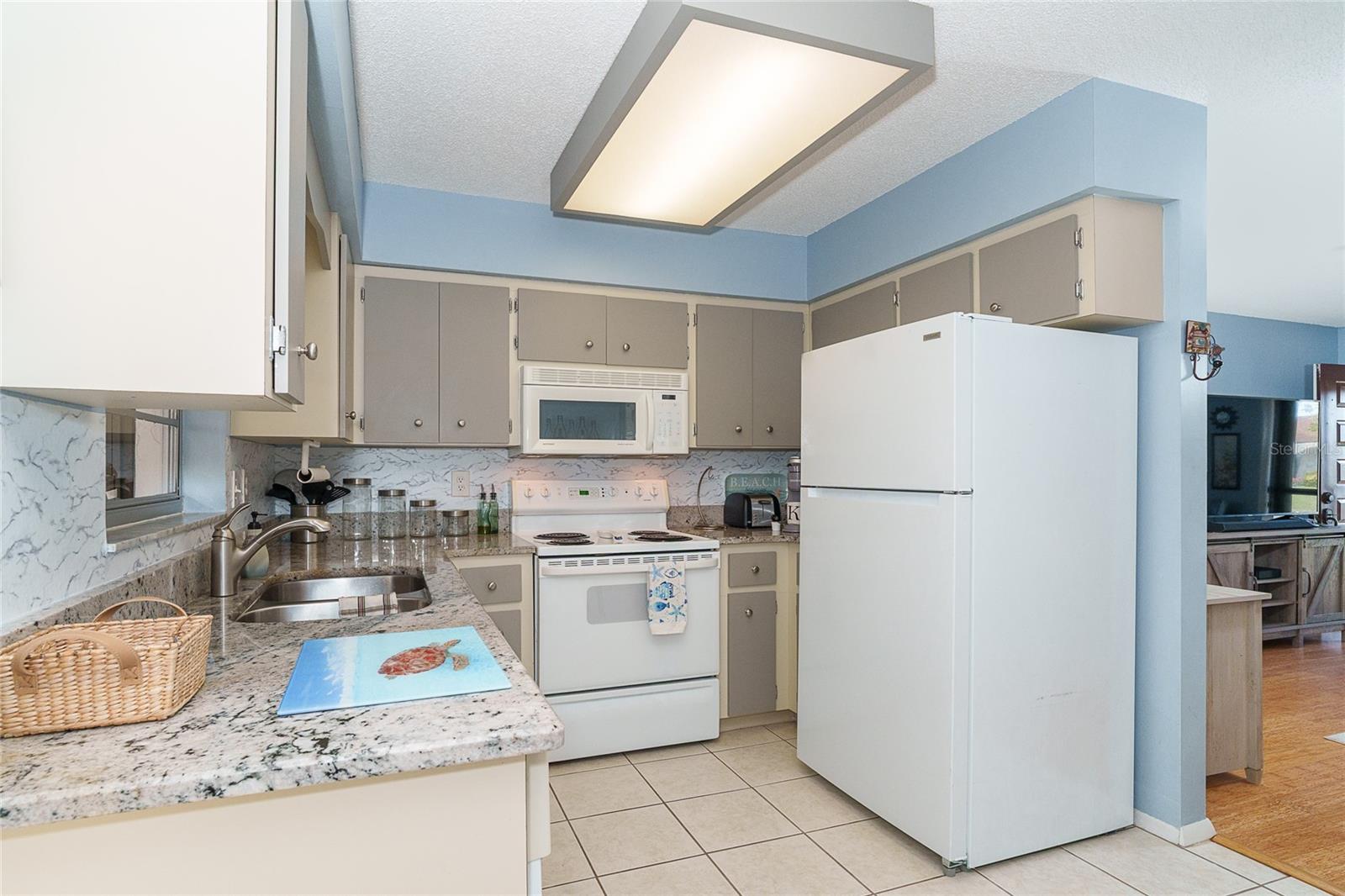 203 HIGH POINT DR #203B, ENGLEWOOD, FL, 34223