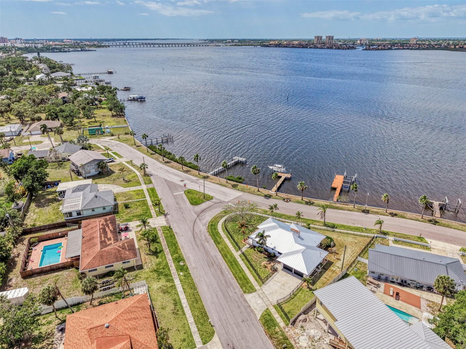 1822 RIVERSIDE DR E, BRADENTON, FL, 34208