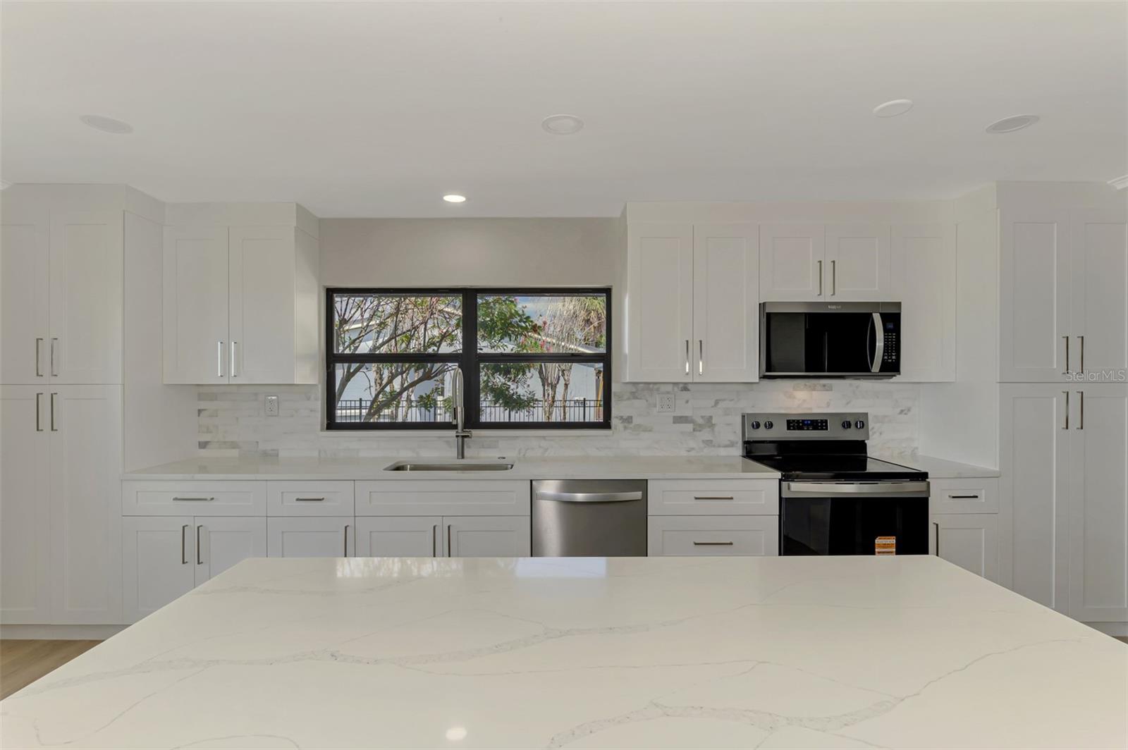 1822 RIVERSIDE DR E, BRADENTON, FL, 34208