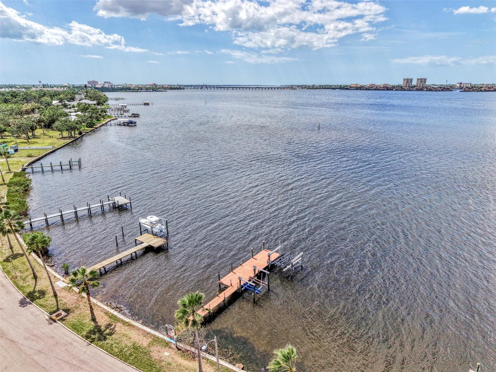 1822 RIVERSIDE DR E, BRADENTON, FL, 34208