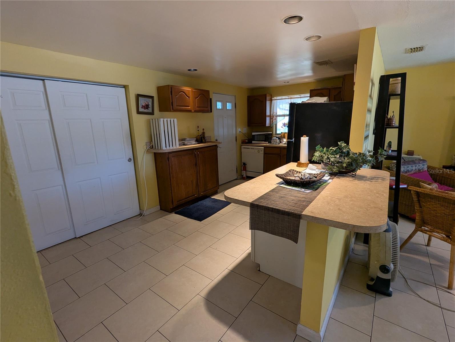 kitchen living room counter