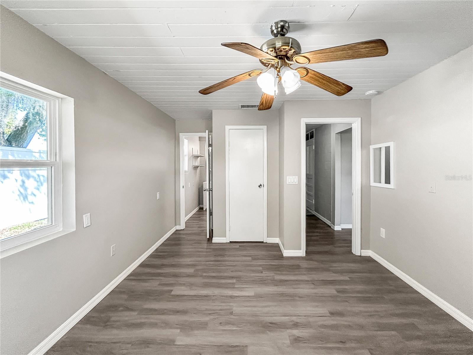25 E CHARLOTTE AVE, EUSTIS, FL, 32726