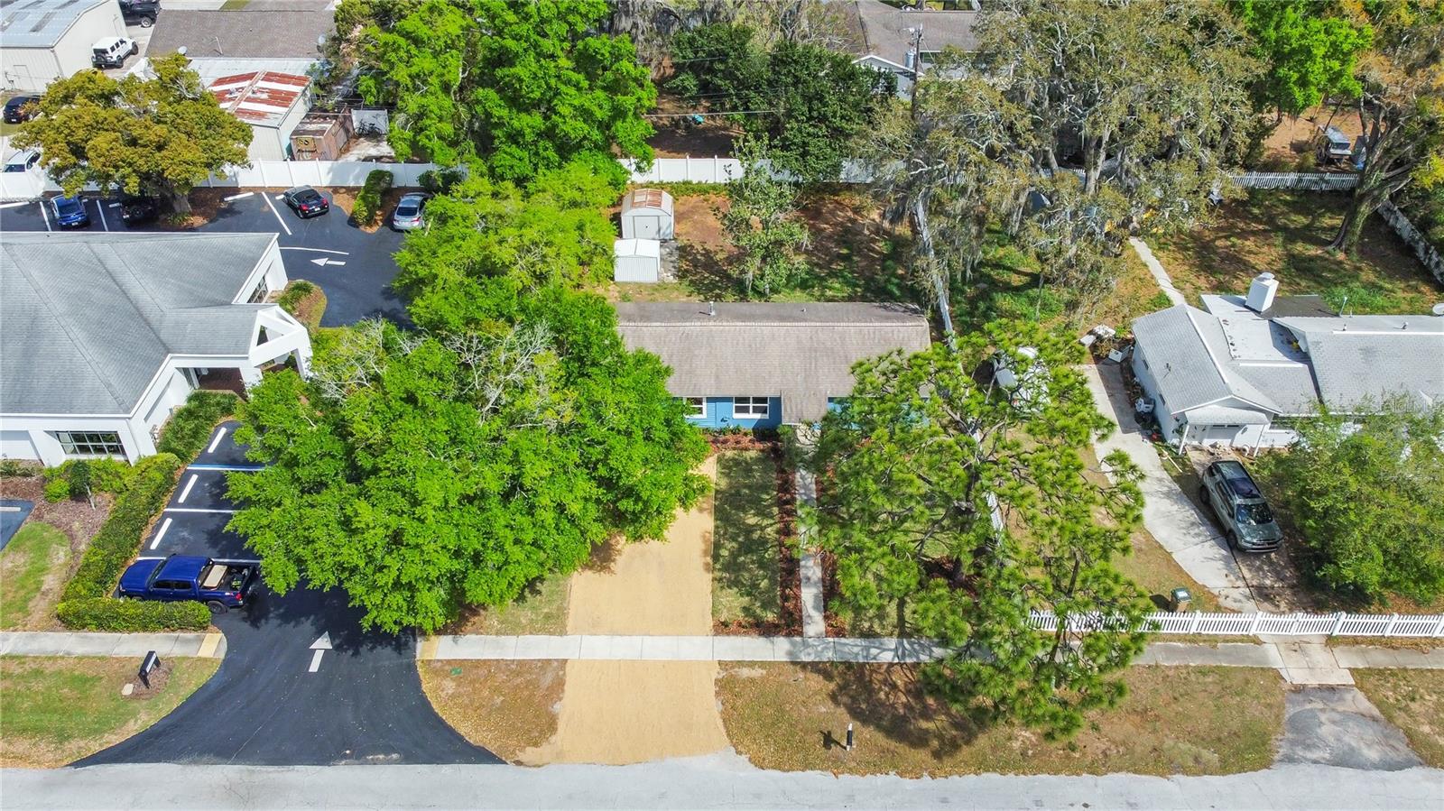 25 E CHARLOTTE AVE, EUSTIS, FL, 32726