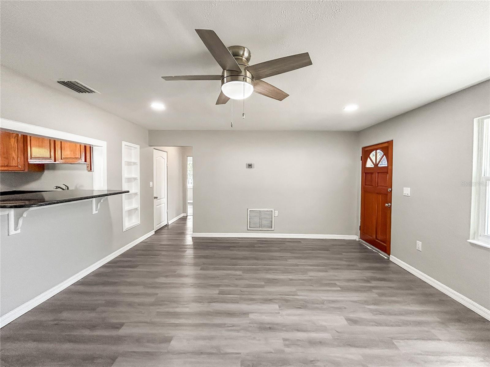 25 E CHARLOTTE AVE, EUSTIS, FL, 32726