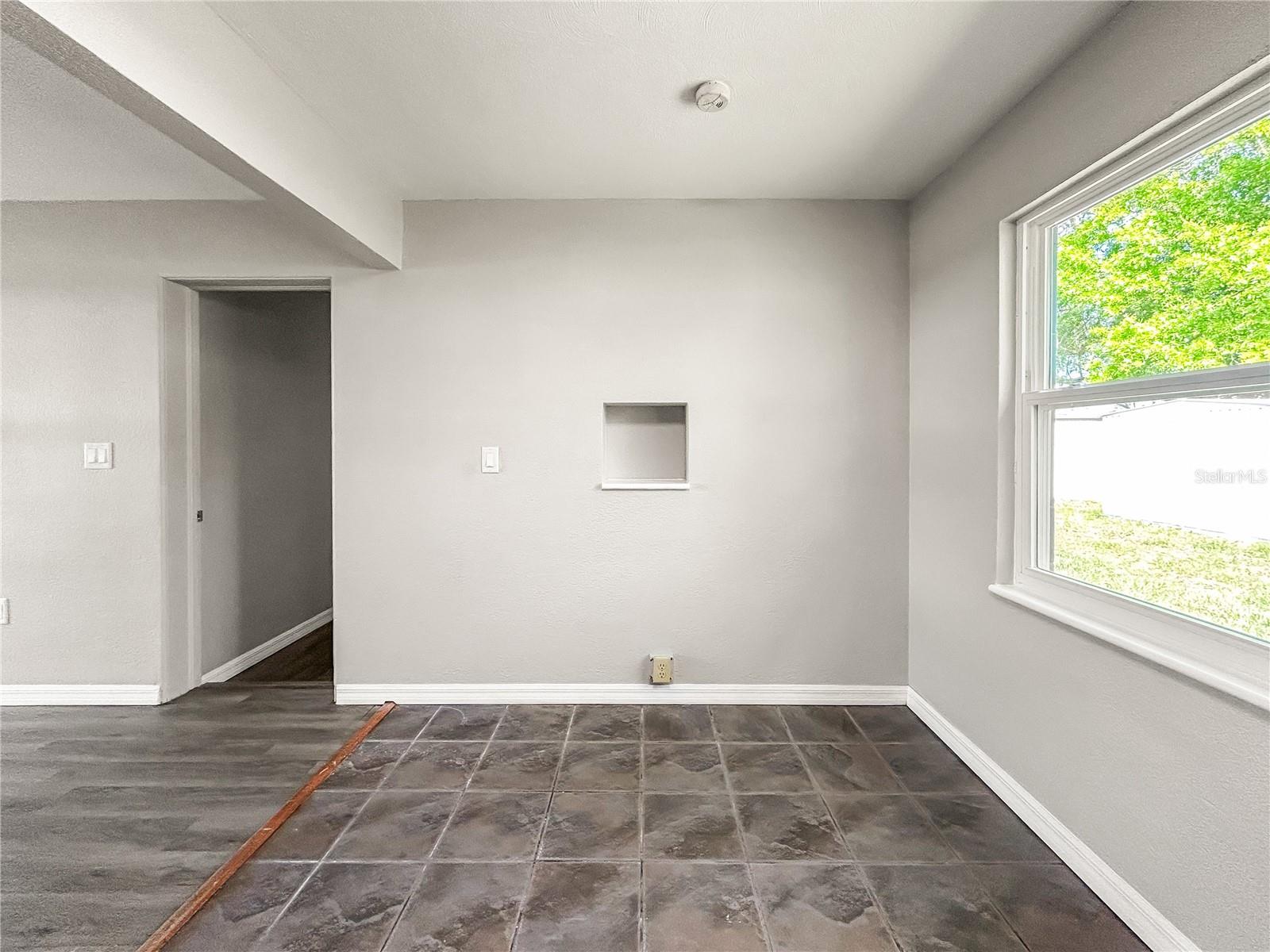 25 E CHARLOTTE AVE, EUSTIS, FL, 32726