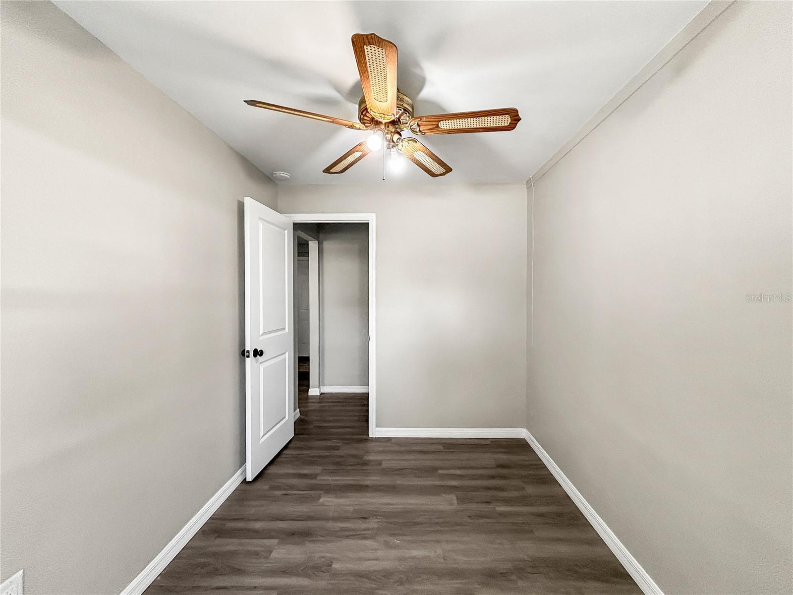 25 E CHARLOTTE AVE, EUSTIS, FL, 32726