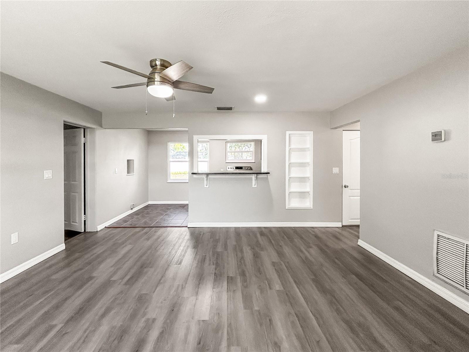 25 E CHARLOTTE AVE, EUSTIS, FL, 32726