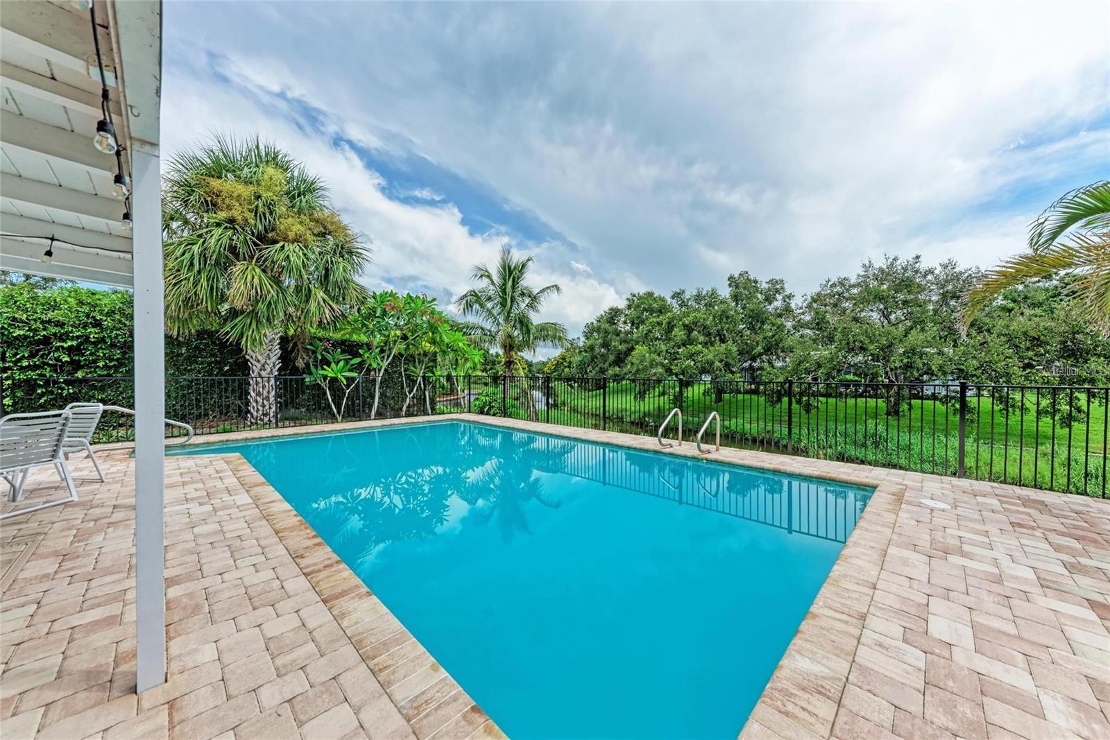 2705 S BRINK AVE, SARASOTA, FL, 34239