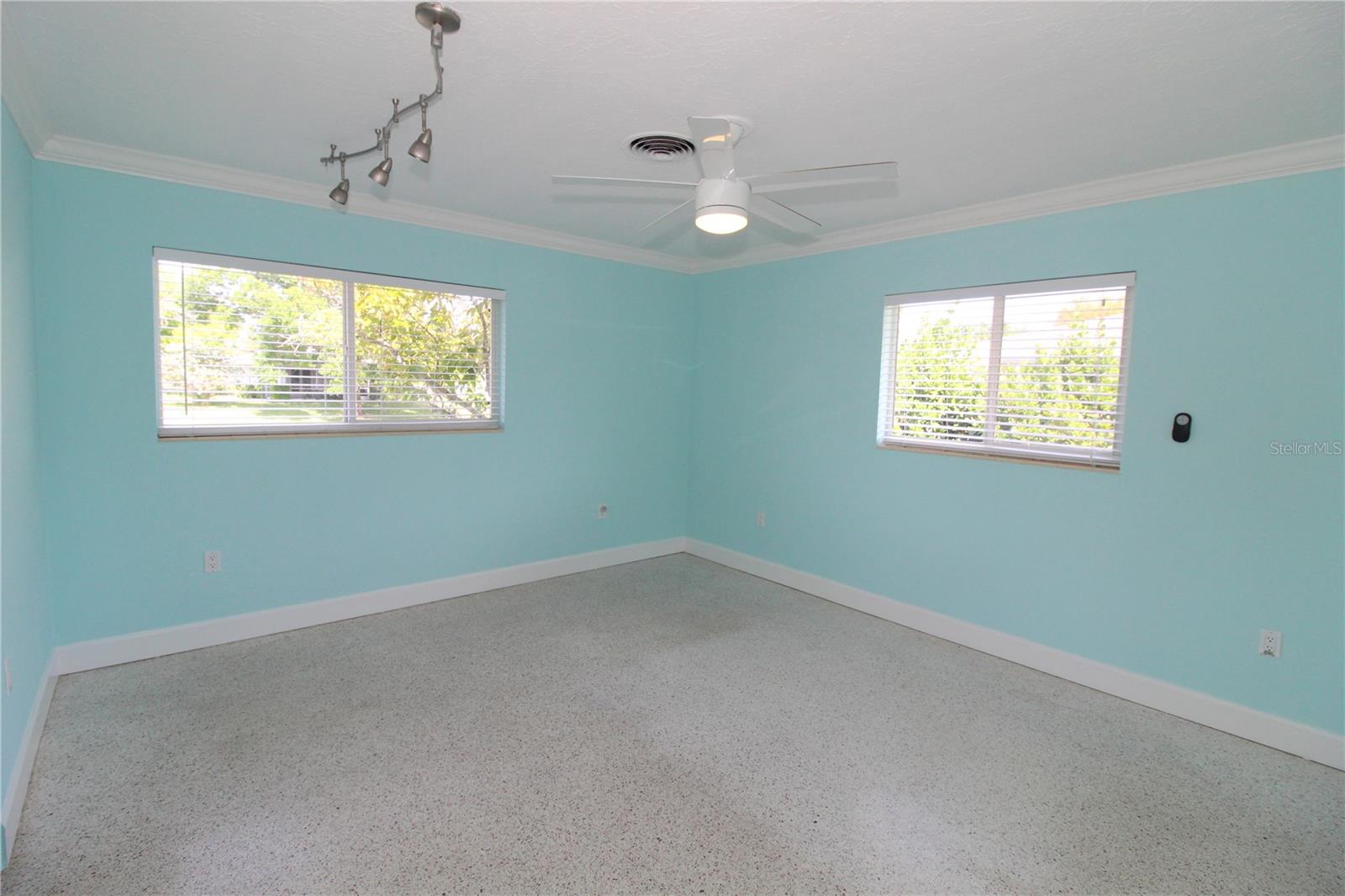 2705 S BRINK AVE, SARASOTA, FL, 34239