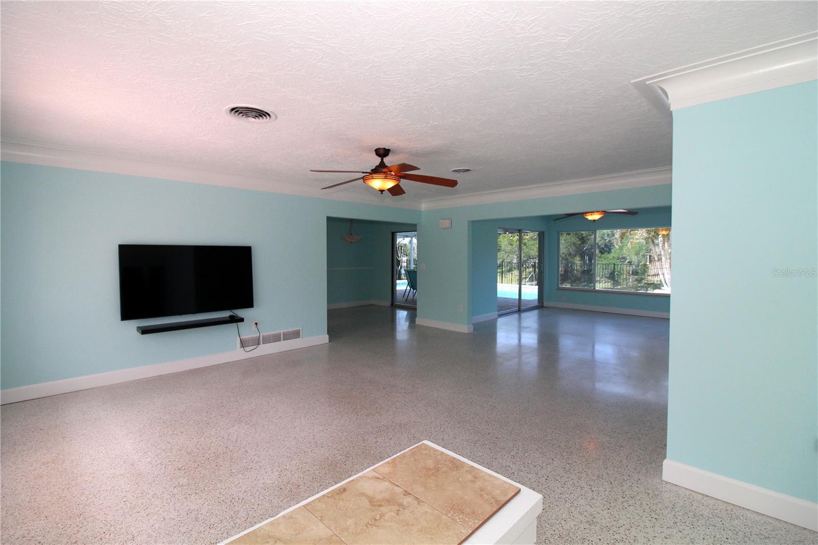 2705 S BRINK AVE, SARASOTA, FL, 34239