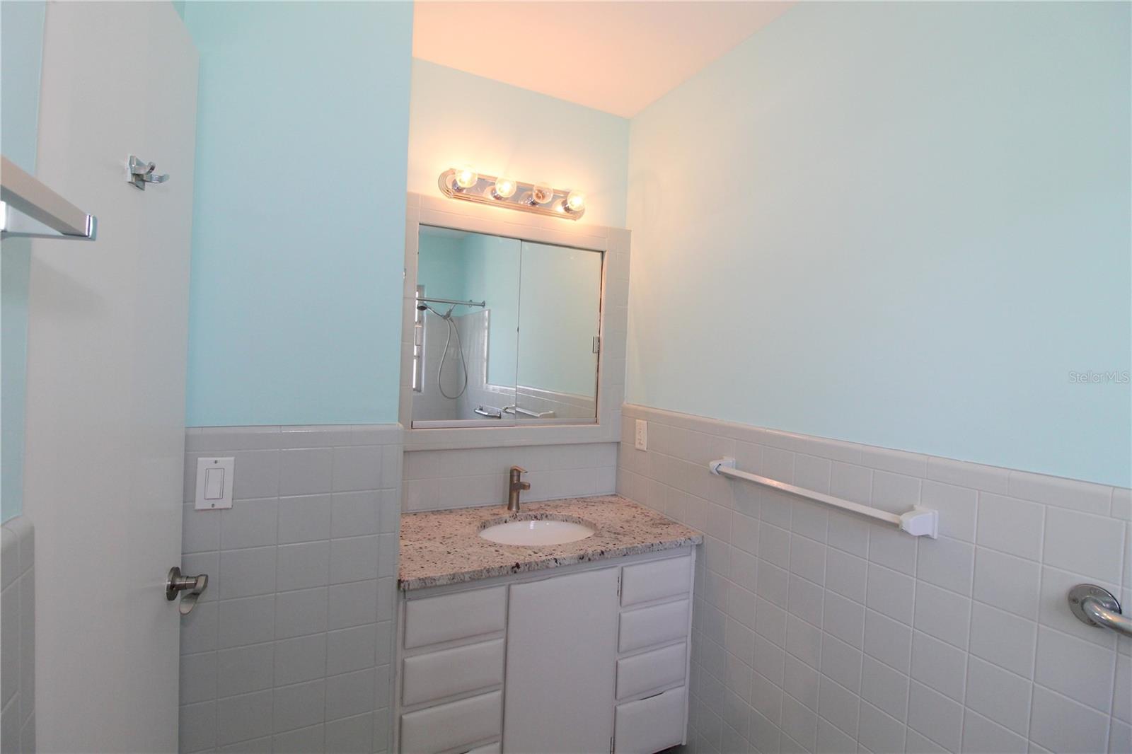 2705 S BRINK AVE, SARASOTA, FL, 34239